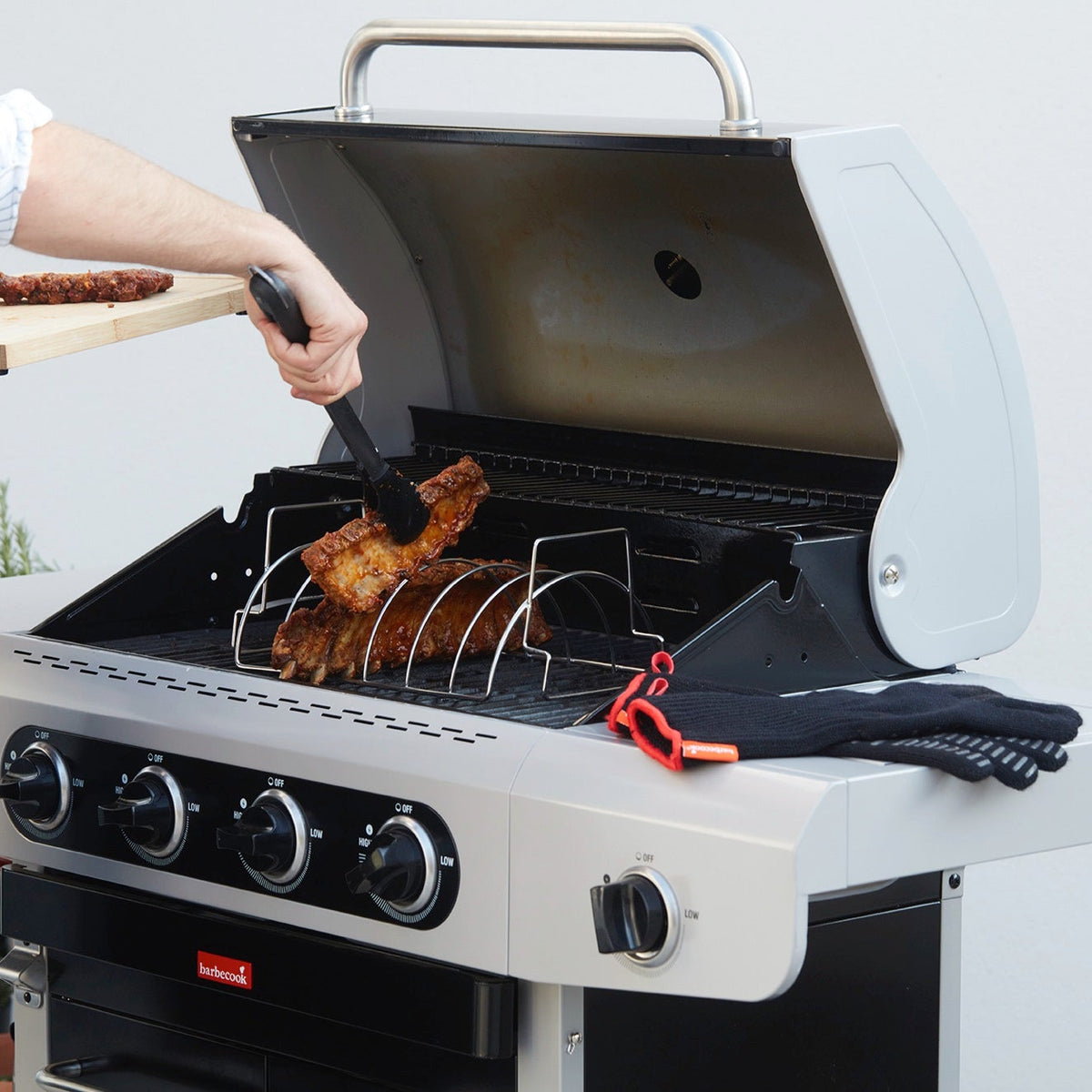 Spare ribs on the BBQ
&ndash; Barbecook