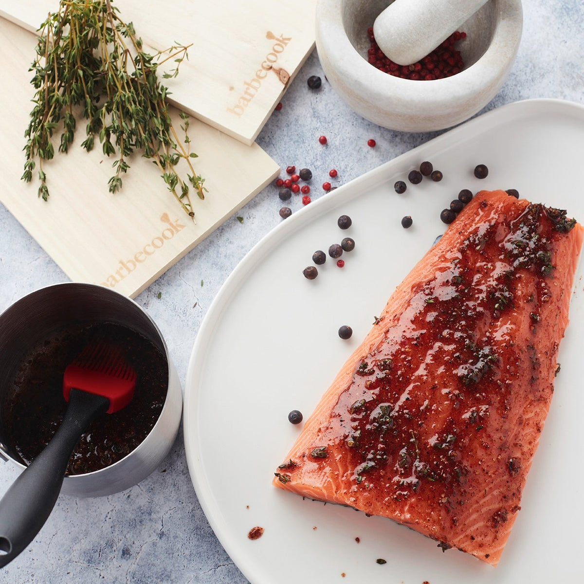 Cedar-plank smoked salmon – Barbecook