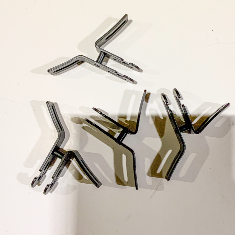 4 bevestigingshaken voor zijtafel Kamal